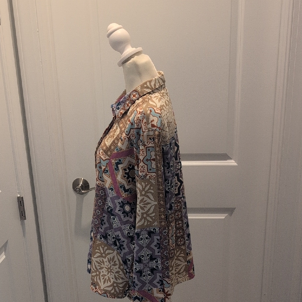 Multicolor Patterned Button-Up Shirt - Picture 2 of 11